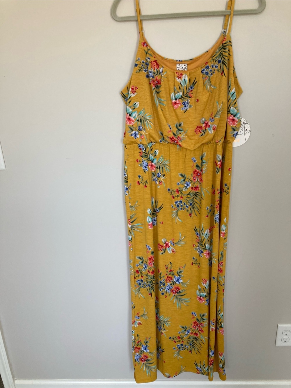 NWT Naif Womens XL Maxi Dress Vacation Beach Tropical Floral Yellow